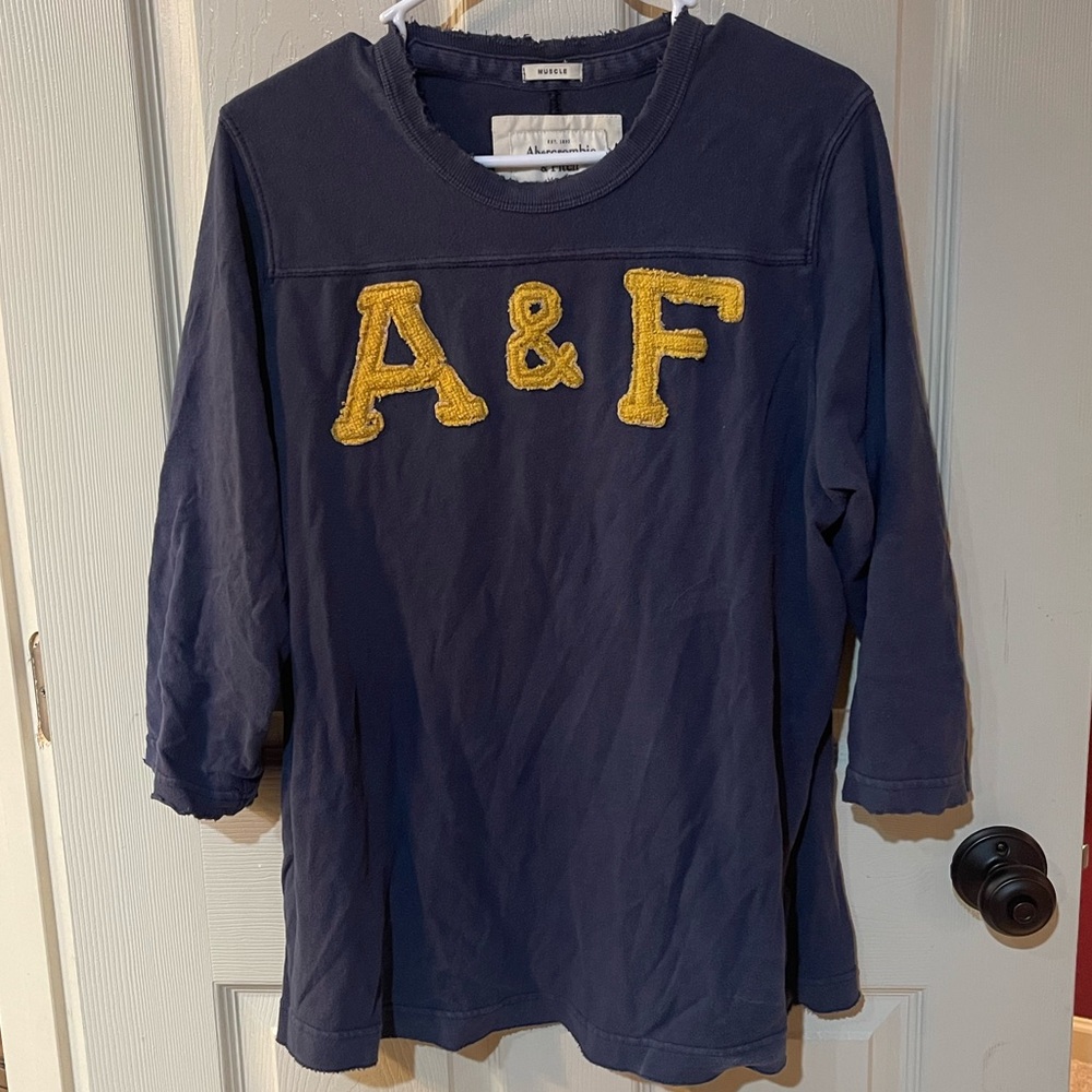 Men’s Abercrombie & Fitch shirt
